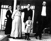 Nellie , Mary Elizabeth ,Sam , Howard  , and  Ed Dondanville , Port Orange, Fla. circa 1915.